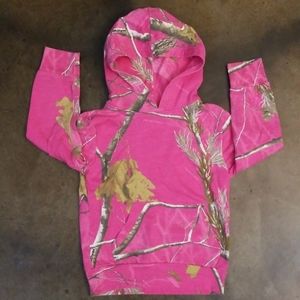 Realtree girls sweatshirt/hoodie. Size S 6-6X
